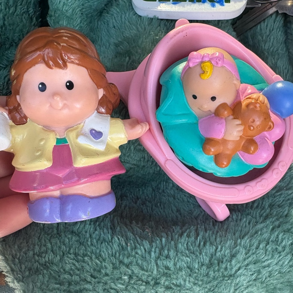 Discontinued little people by fisher play